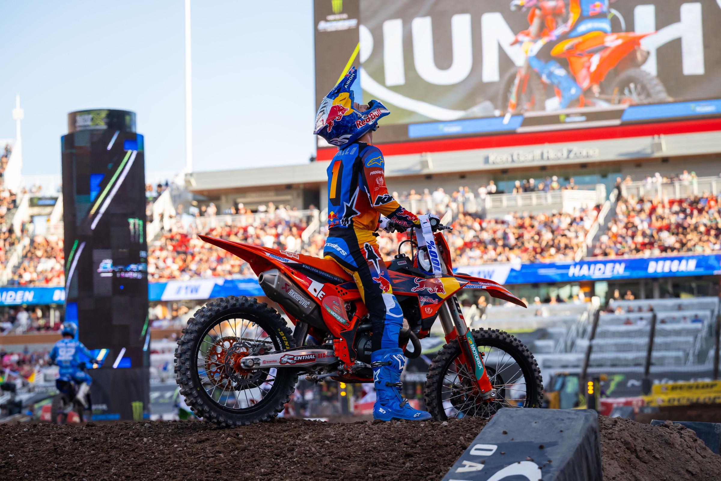 Vialle found a way to pull victory from the jaws of defeat on Saturday night.