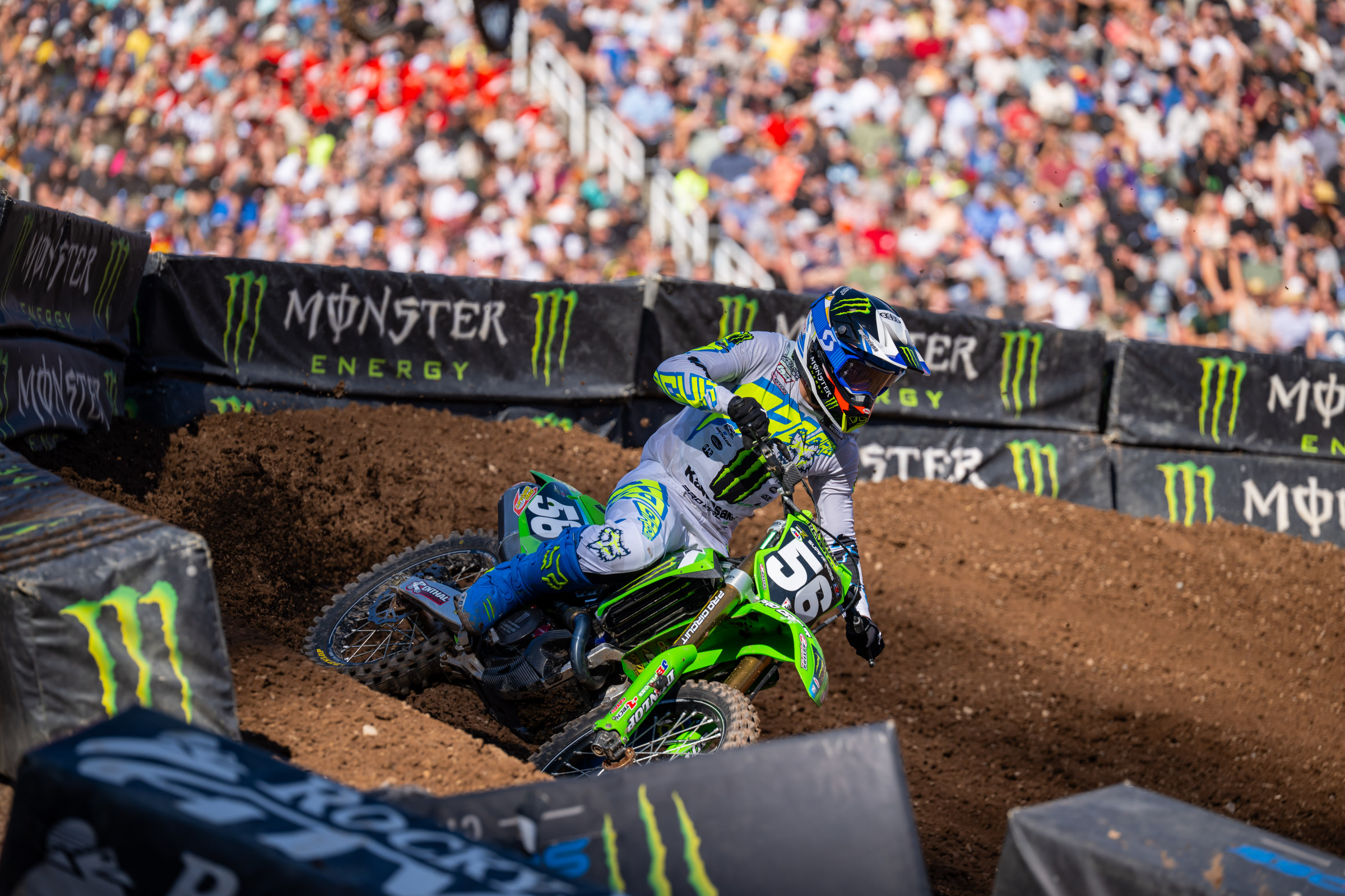 Hammaker had the championship within his grasp before Hampshire's pass attempt put them both on the ground.